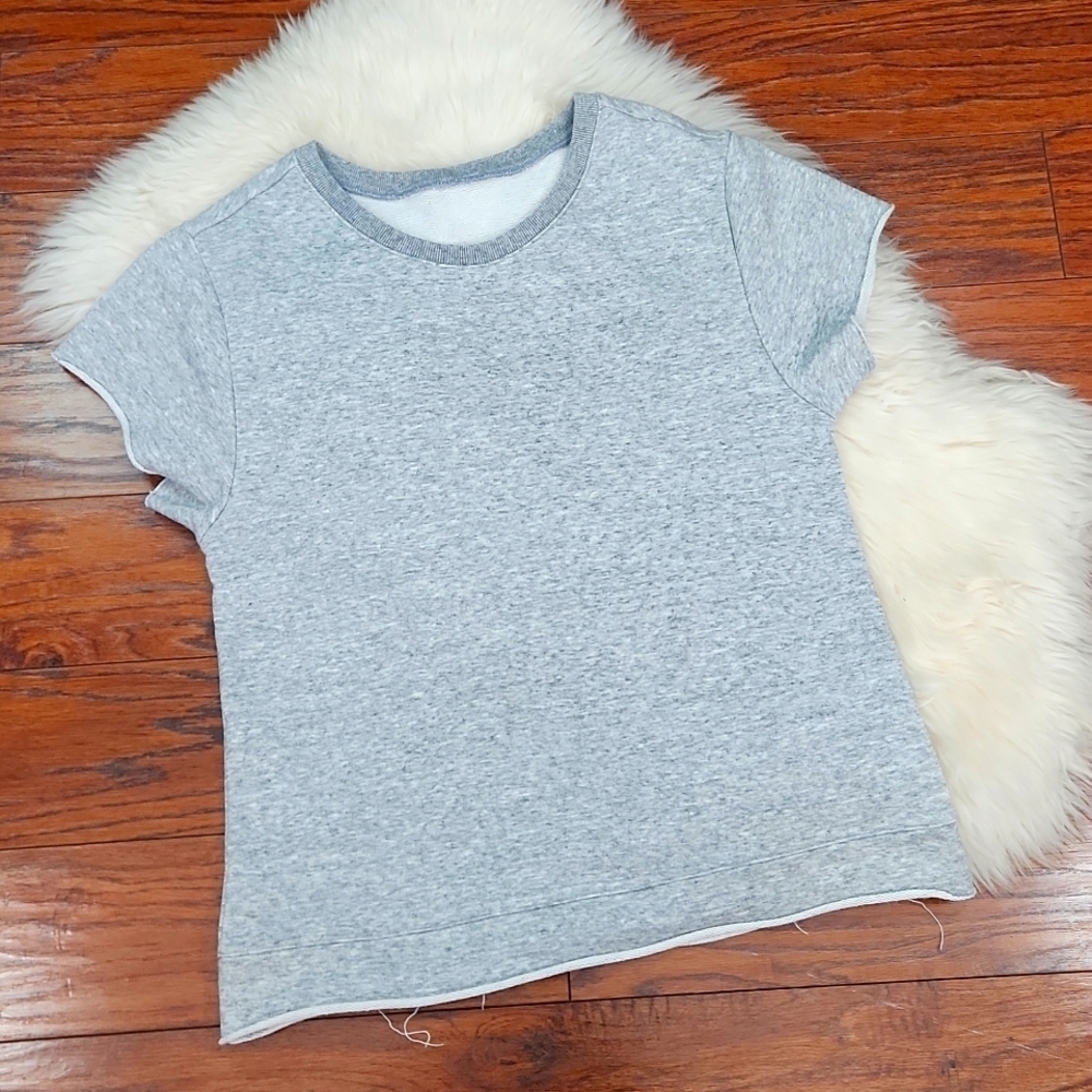 Under Armour Grey Shortsleeve Crewneck Athletic Shirt